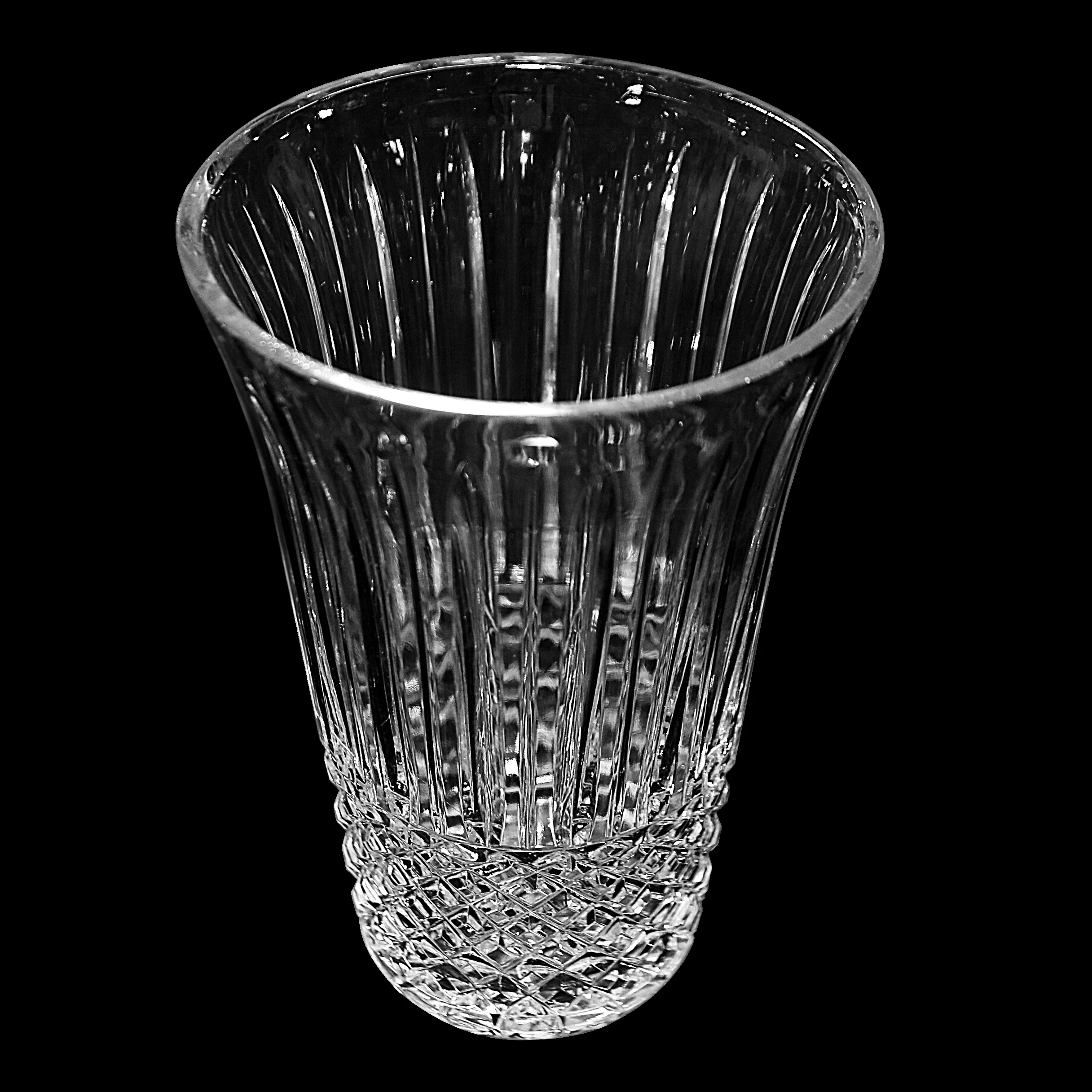 Hot selling luxury style  24% lead crystal hand cut modern  flower vase  for home decoration wedding hotel  party