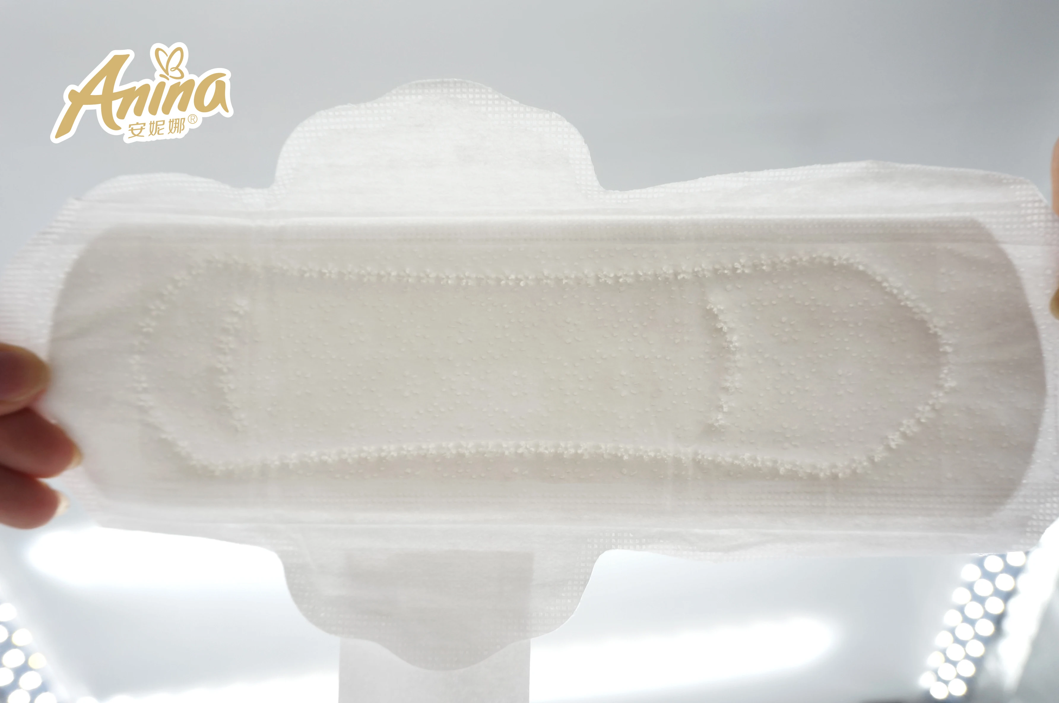 Factory Price Daily 240mm Ultrathin Organic Soft Sanitary Pads For Women Wings Gel Wholesale