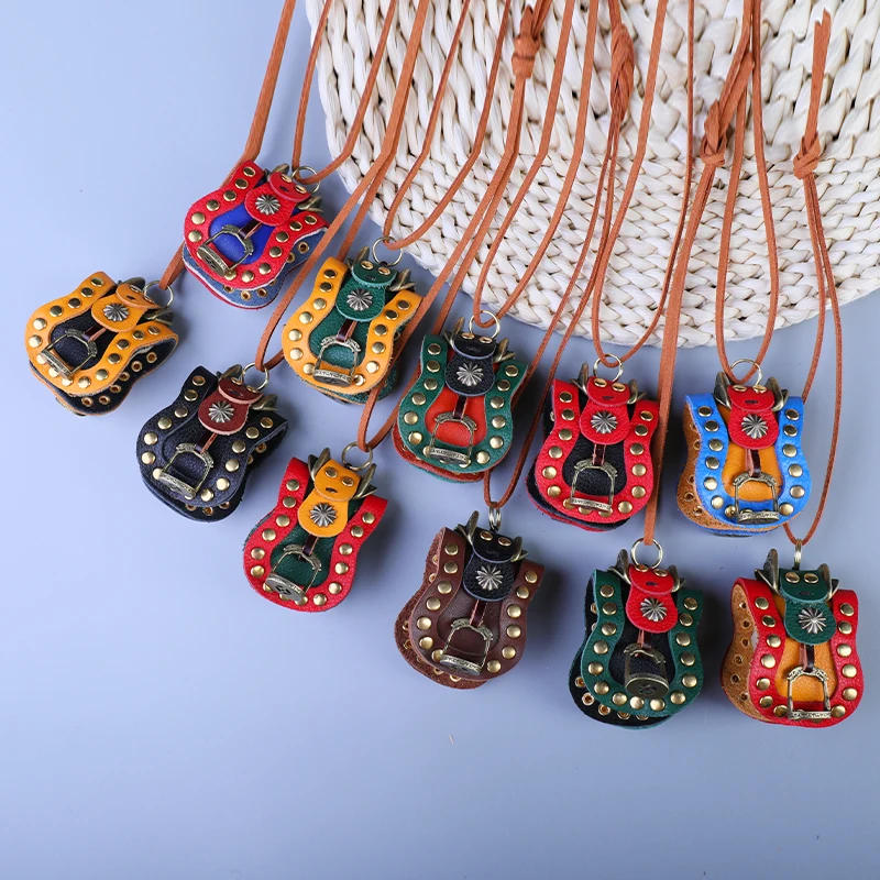 Zenos монгольский брелок из натуральной кожи с подвесками