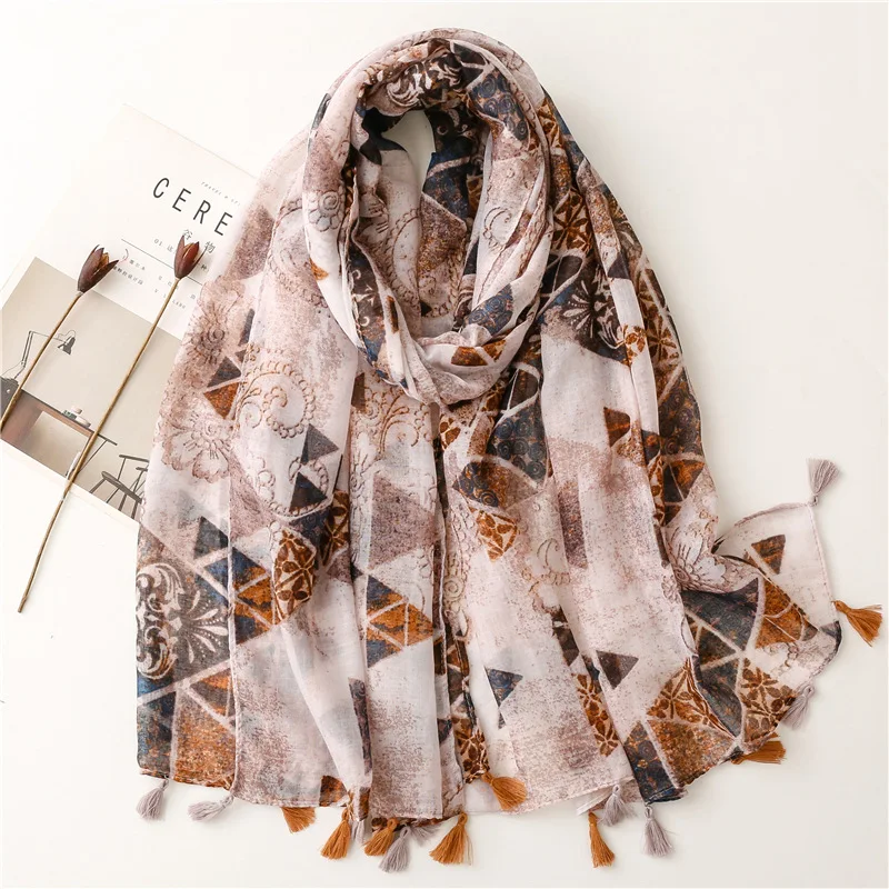 Bestella Hot Selling Floral Printed Viscose Warm Shawl High Quality Solid Pattern Muslim Hijab with Fringe for Women Popular