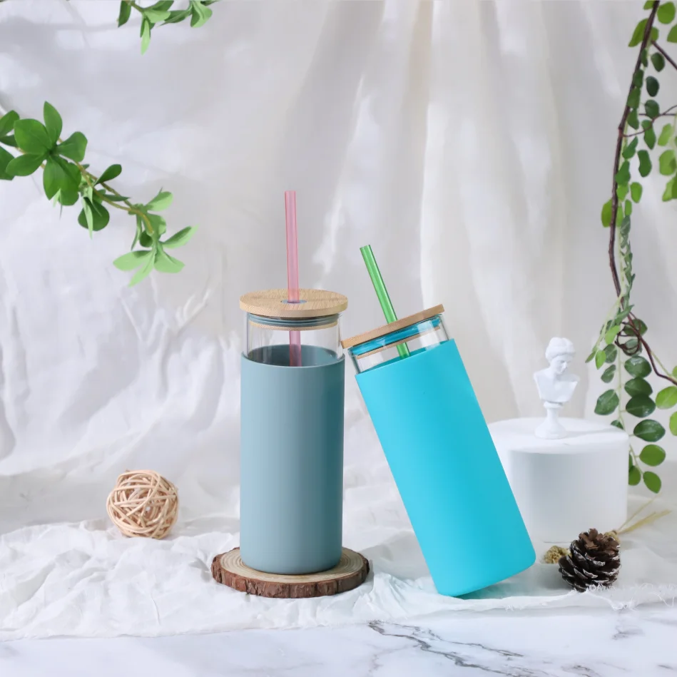 18oz Eco-friendly Borosilicate Borosilicate Glass Bubble Tea Tumbler with Bamboo Lid and Glass Cup with Silicone Sleeve