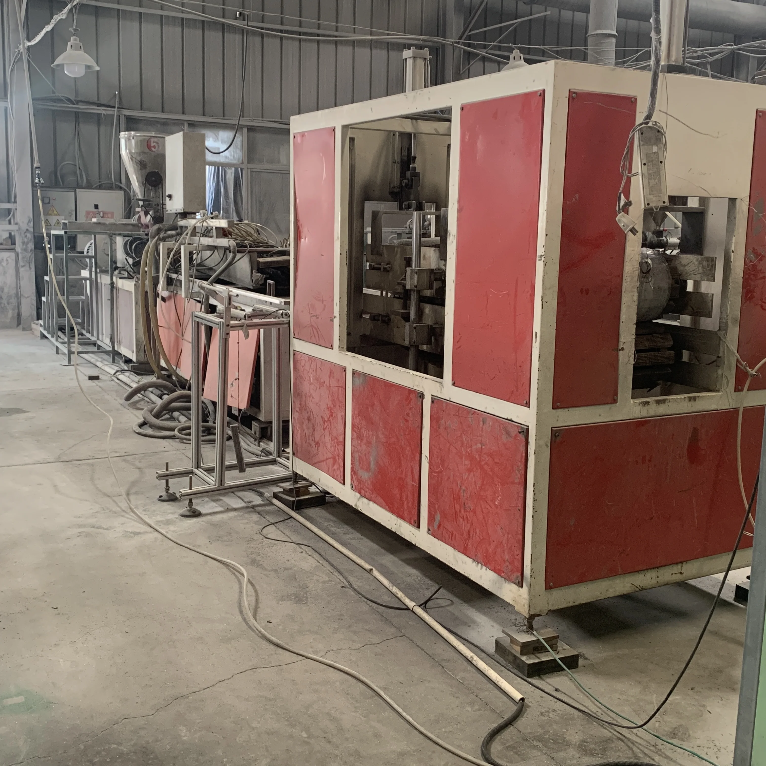 Extruded products are used in Office Building, Decoration,Sanitary products