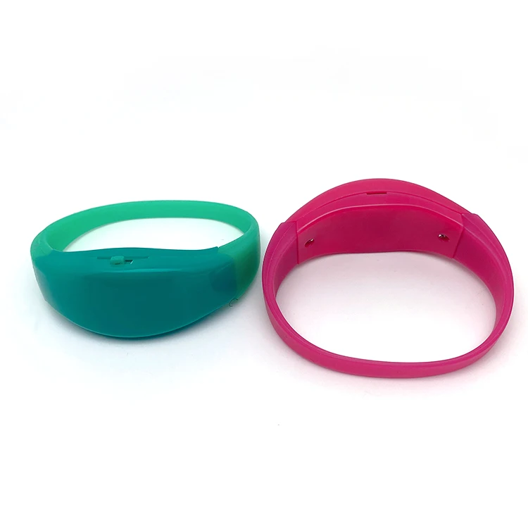 Free Sample Custom Charming Led Bracelet  Light Up Led Lighted Glow In The Dark Flashing Bracelet For Party/Festival/Bar/Wedding