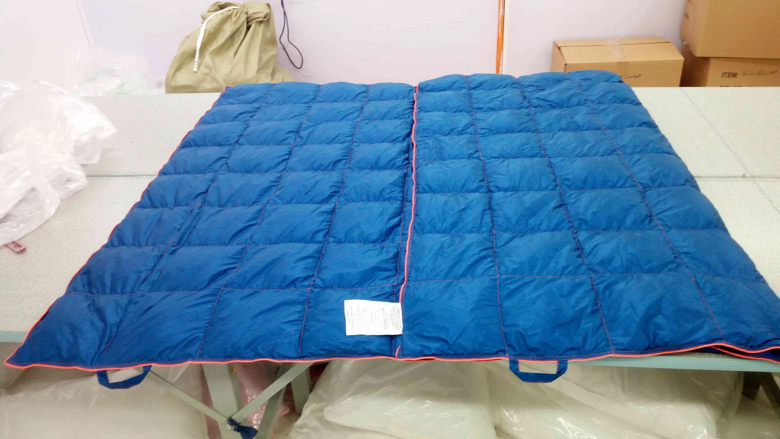 Down Camping Blanket Outdoor Lightweight Packable Down Blanket Compact Waterproof Camping Hiking Travel Blanket Blue with piping