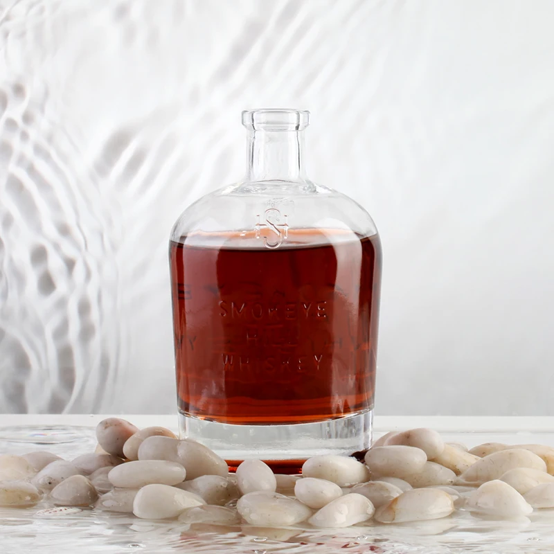 Hot Sale Luxury Whiskey Bottle 700ml Vodka Glass Wine Bottle Fruit Wine Bottle Manufacturer
