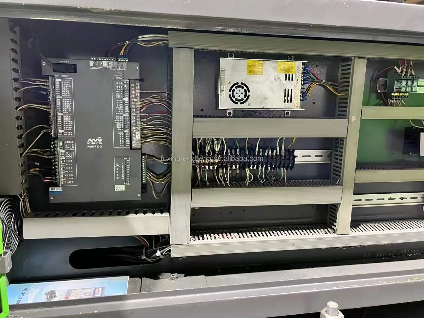 Высокое качество и низкая цена Donghua 450SeII подержанная пластиковая машина для литья под давлением 450 тонн пластиковый ящик делая машину