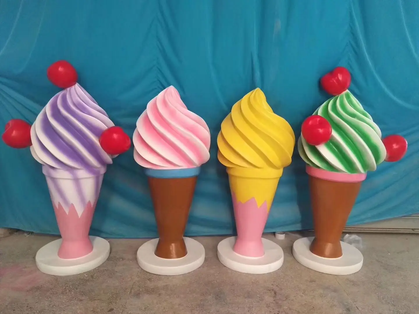 Custom Colorful Giant Fiberglass Ice Cream Statue