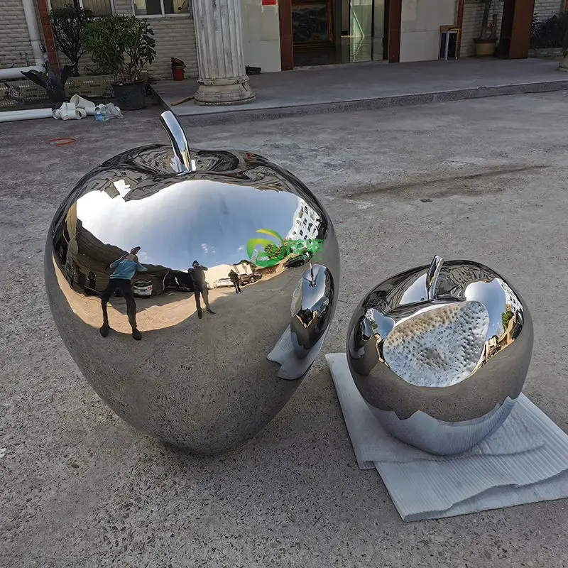 Современная наружная скульптура из стекловолокна