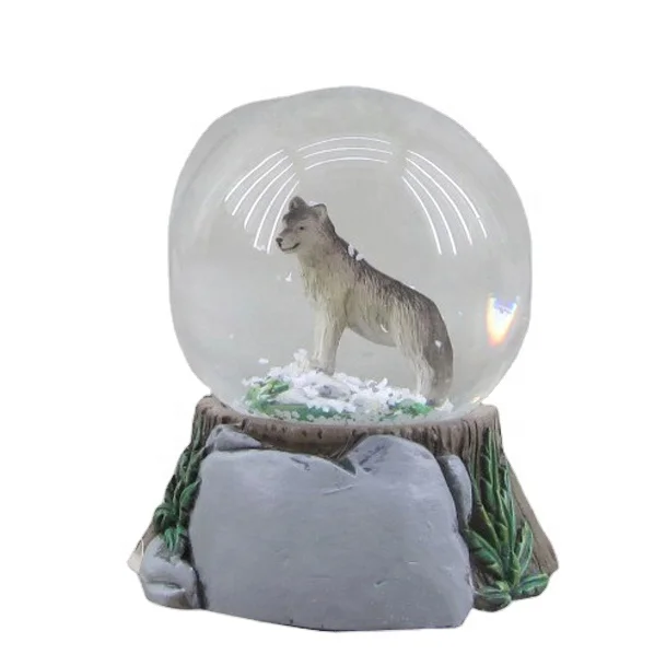 45mm Souvenir Wolf Snow Globe Custom Animal Zoo Water Globe Resin Moose Glass Snow Ball
