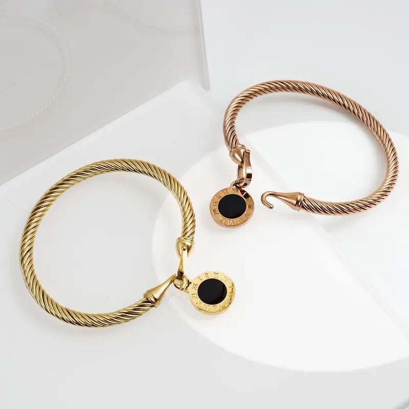 
Fashion Gold Plating Stainless Steel Bangles Bracelets Vintage Love Roman Numerals Charm Custom Bracelets Bangles For Men Women 