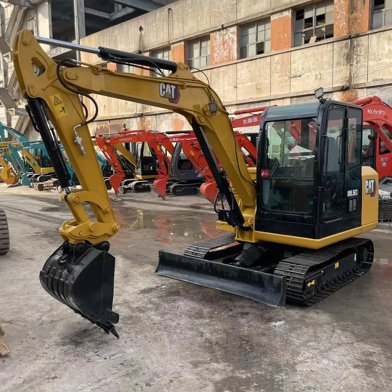 CAT Tier 4  Caterpillar 305.5E2 mini crawler excavator,EPA CE engine 5 ton earth-moving shovel PC55 305.5E zx55 Sy55 on stock