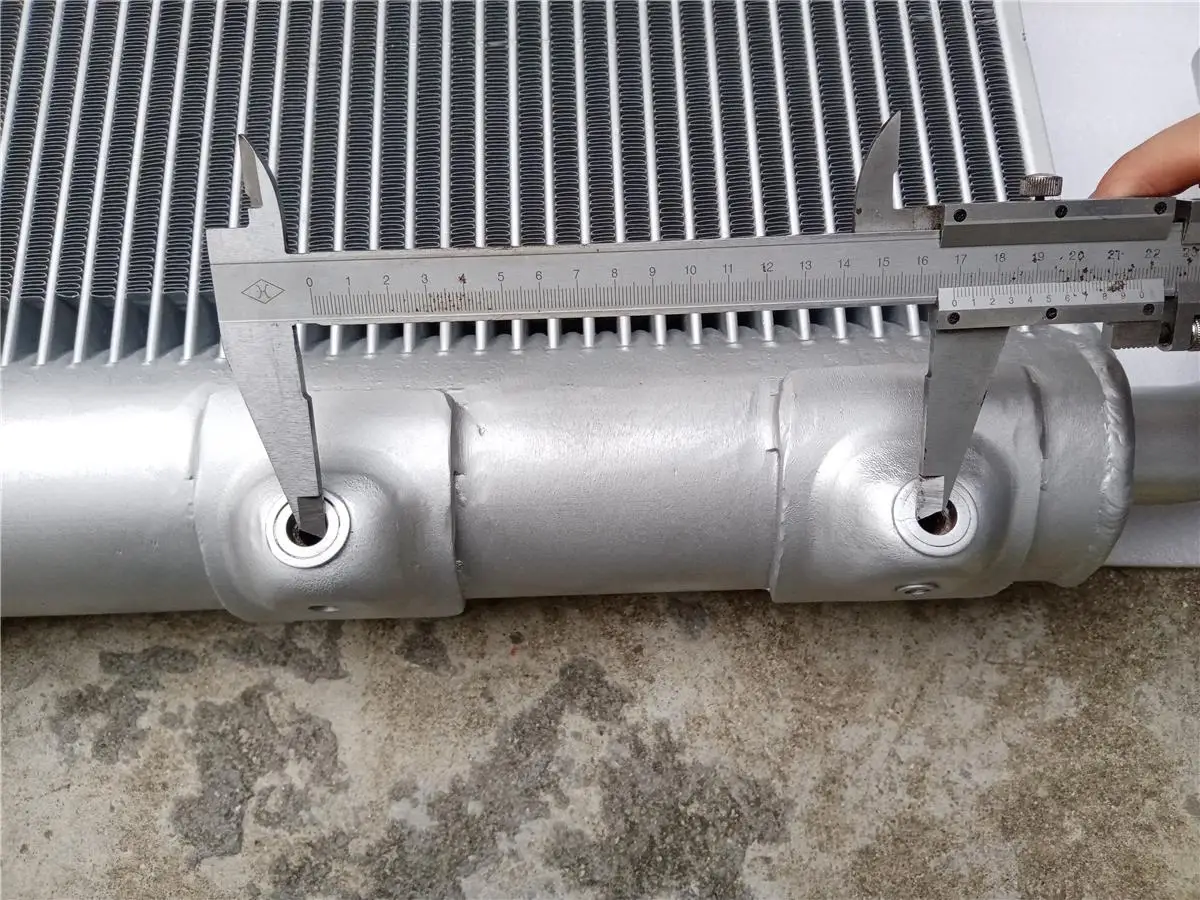 XB00001928 4727506 XB00001938 XB00001931 Radiator for Hitachi ZX200 Excavator Parts 6BG1 Engine