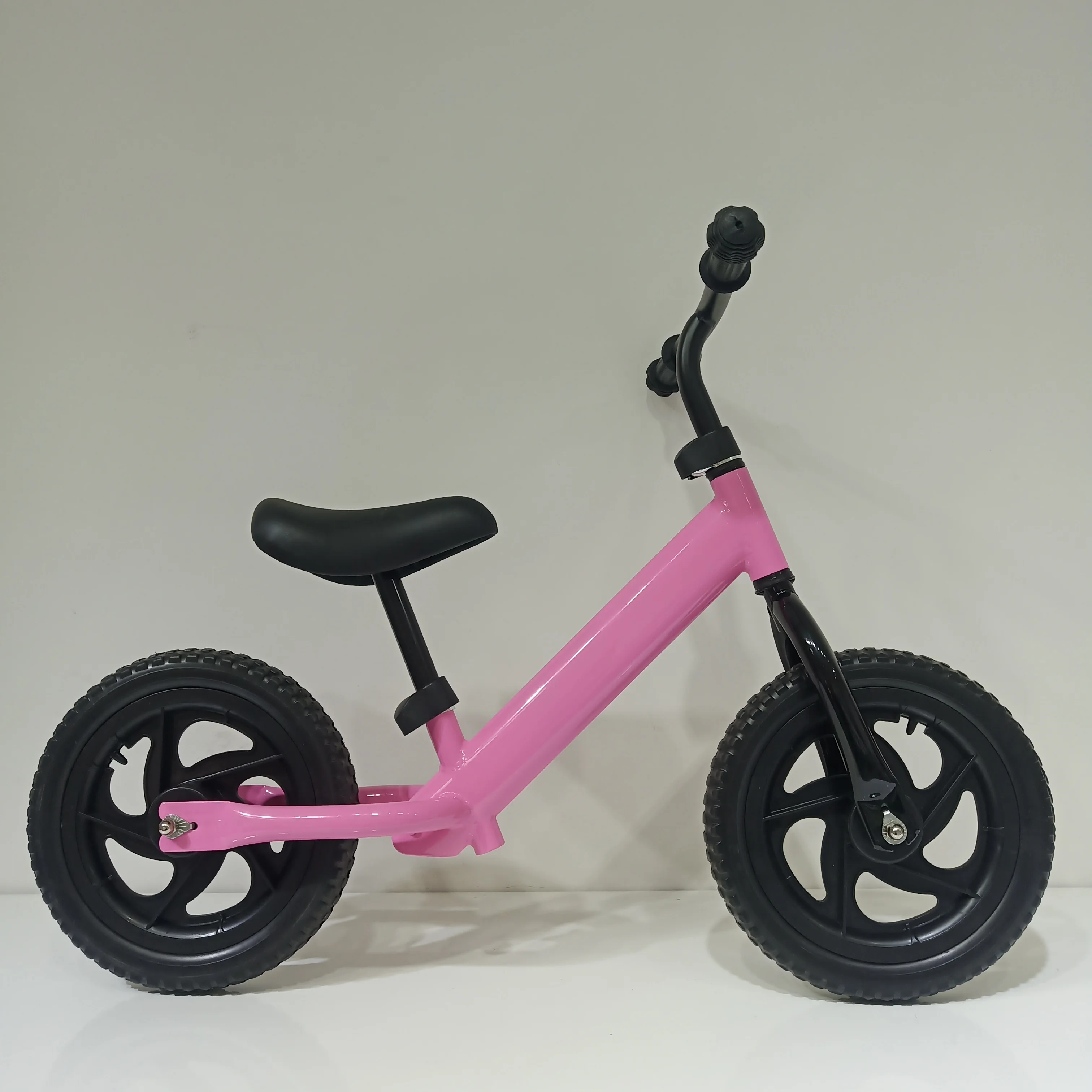 Children Wooden Balance Bike kids Carbon Fibre Kids Bicycle alibab Hot Sale Smart