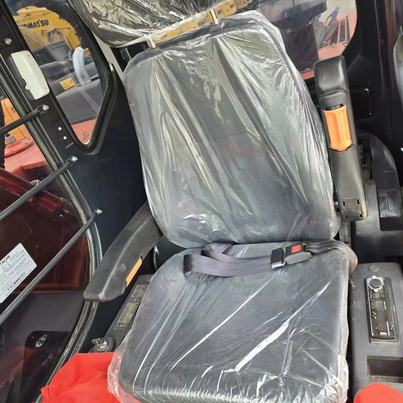 Earth Moving Machinery Heavy Construction Hitachi ZX200 Used Excavators from Japan for Sale