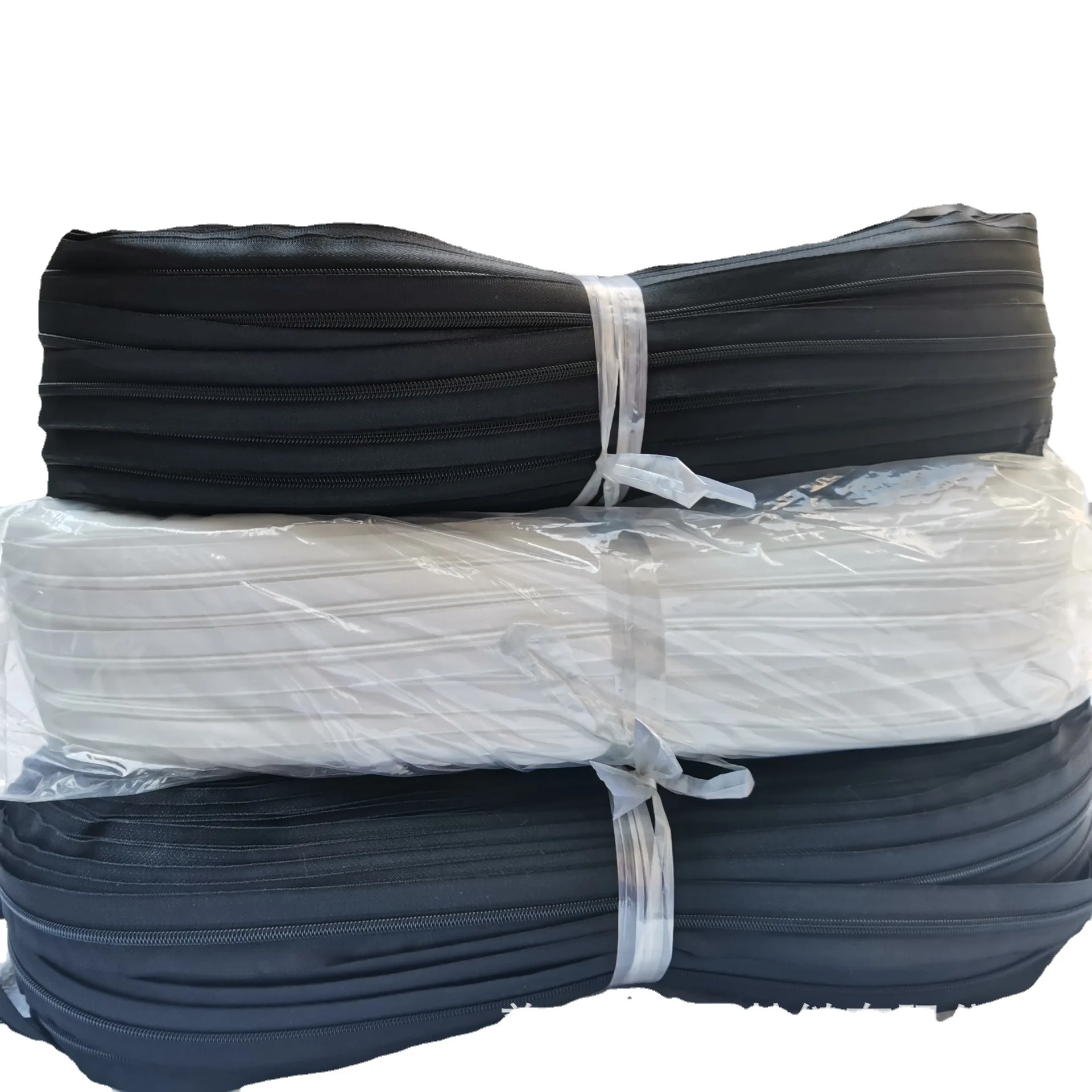 Wholesale Factory Price NO.5 NO.7 Raw White Raw Black Nylon Zipper Coil  5# 7# Long Chain  For Garments 5 nylon zipper by roll