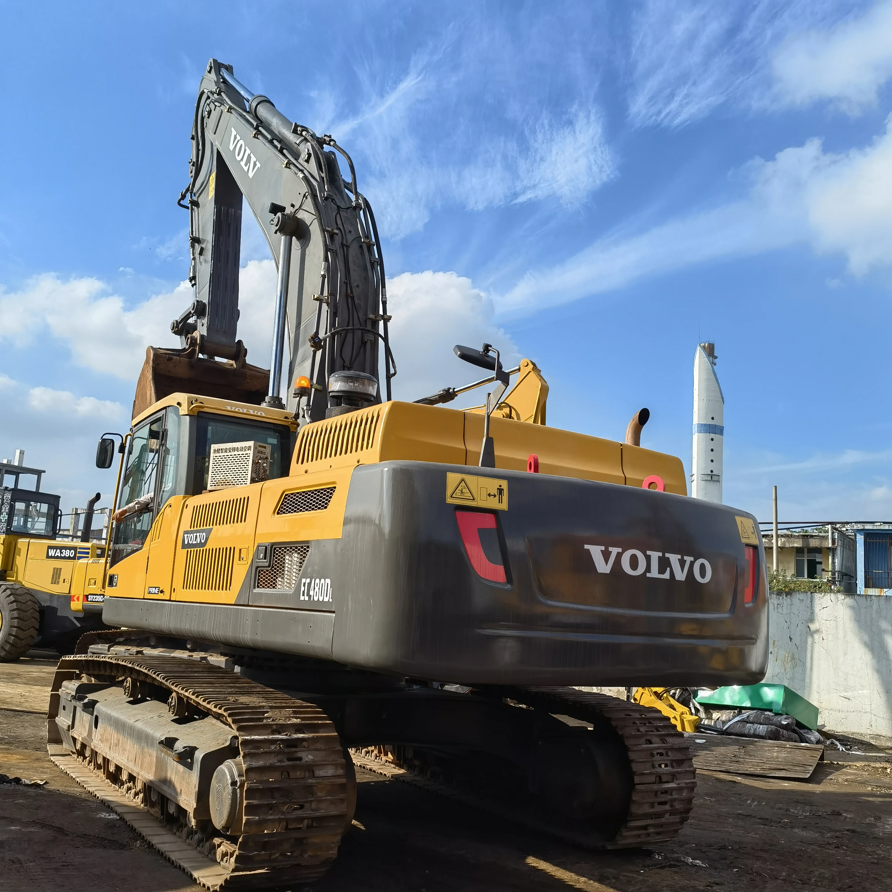 Hot Sale Second Hand Crawler Construction Machine Volvo 480 Construction Equipment Excavator Sale in Shanghai