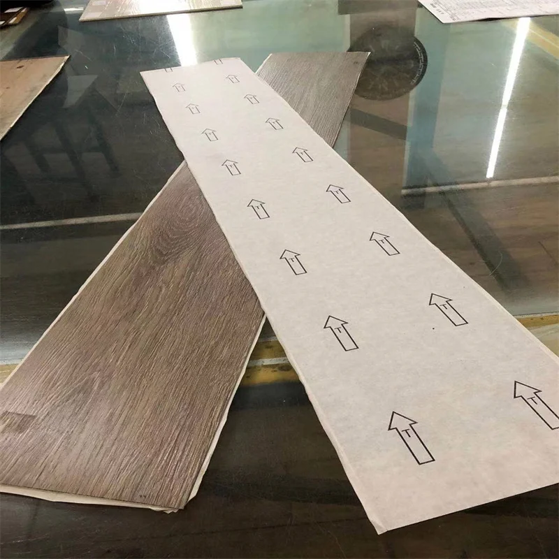 Деревянный роскошный клей-Пух пленочный паркет корейский водонепроницаемый магнитный лист рулон ПВХ гетерогенный Виниловый Пол Lvt для дома