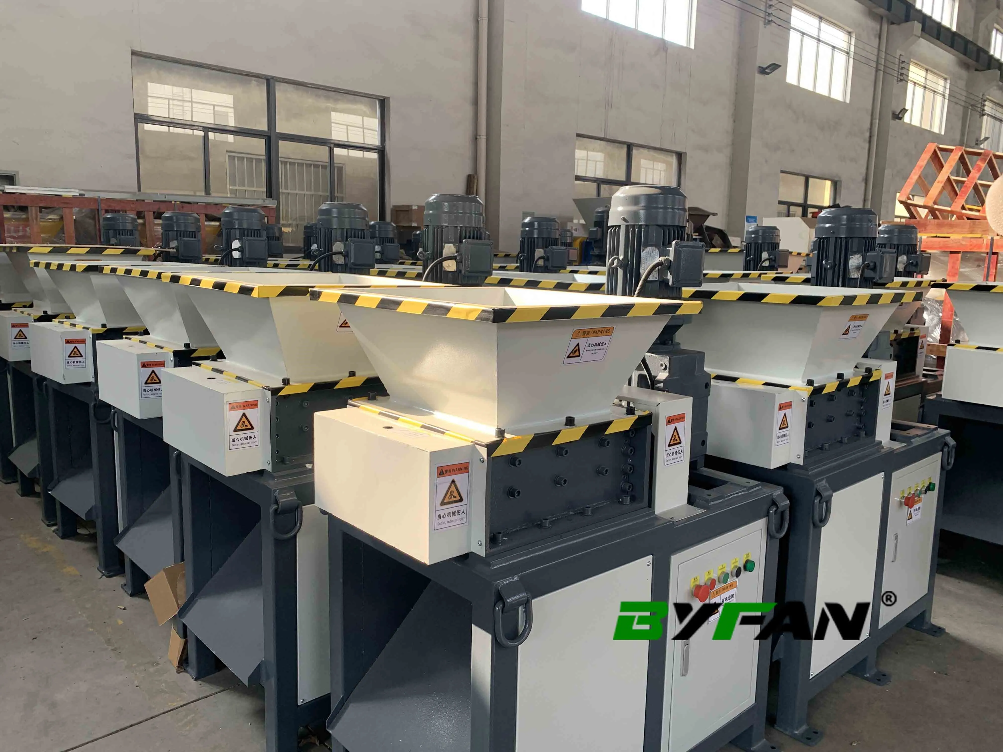 Hard metal scrap oven iron scrap mobile shredder machine