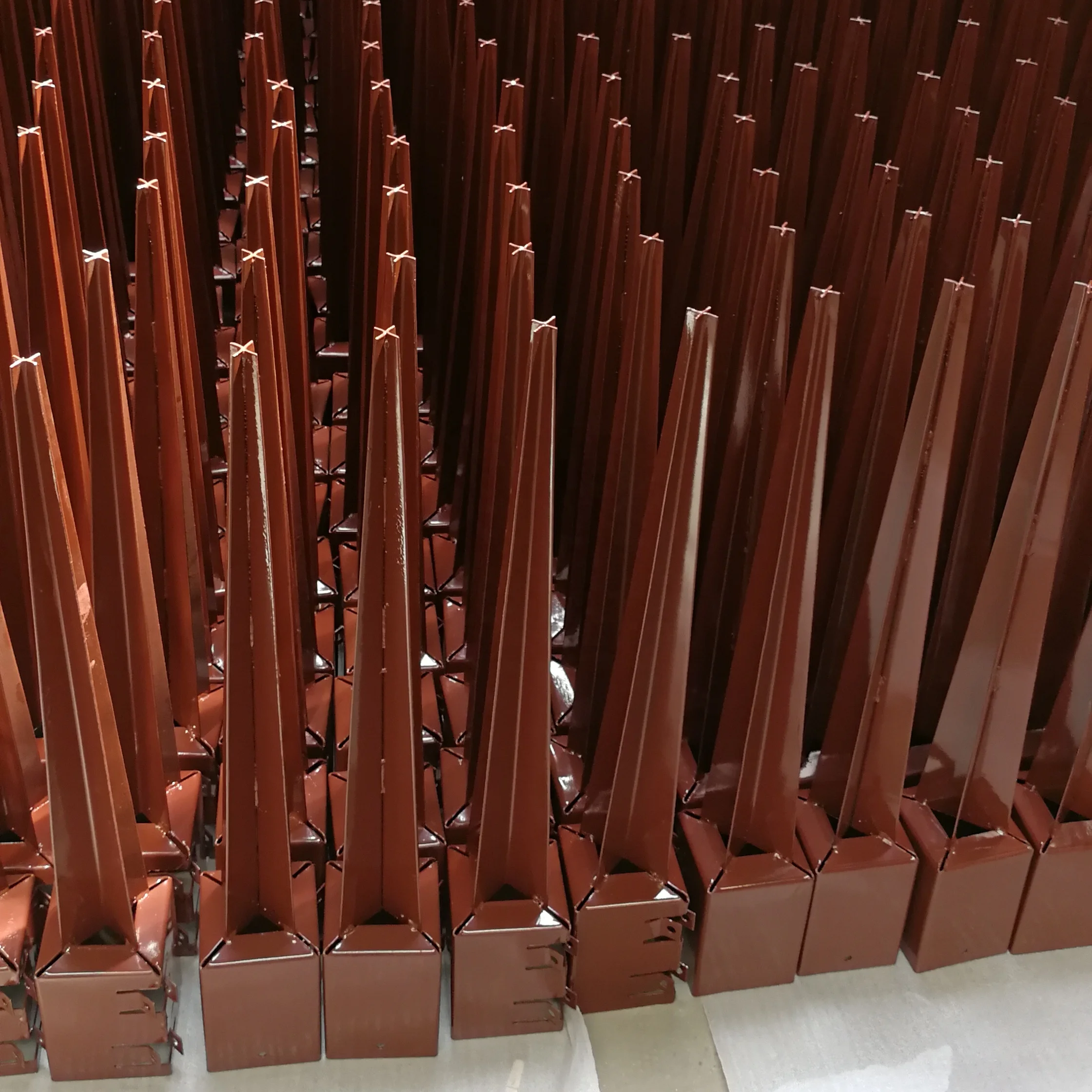 Factory Powder Coated Post Support Spike Pole Anchor