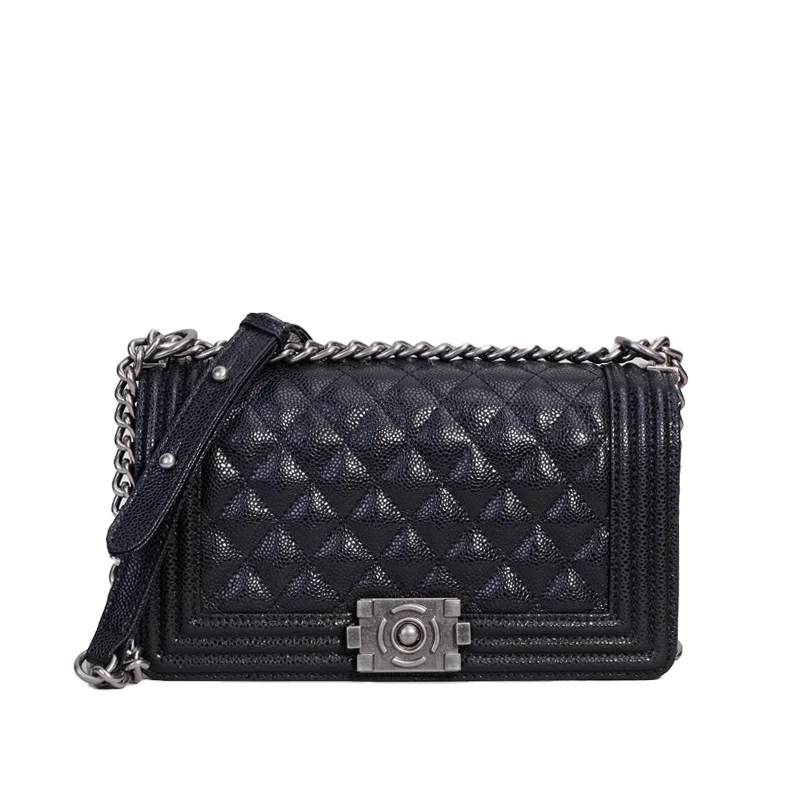 The new one-shoulder messenger lady rhombus bag fashion all-match small square bag elegant light luxury messenger bag