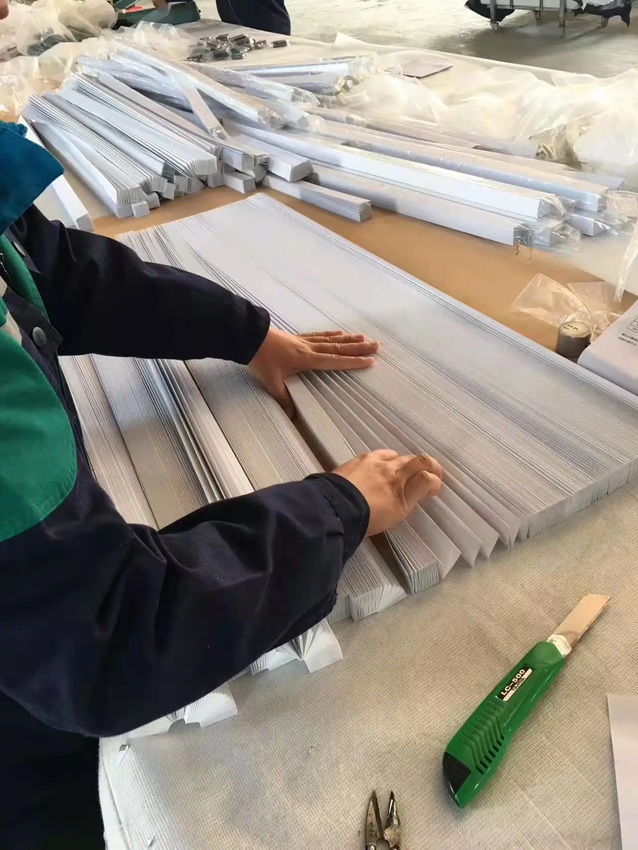 One Time Easy to Cut and Install Temporary Cordless Paper shade and Blinds