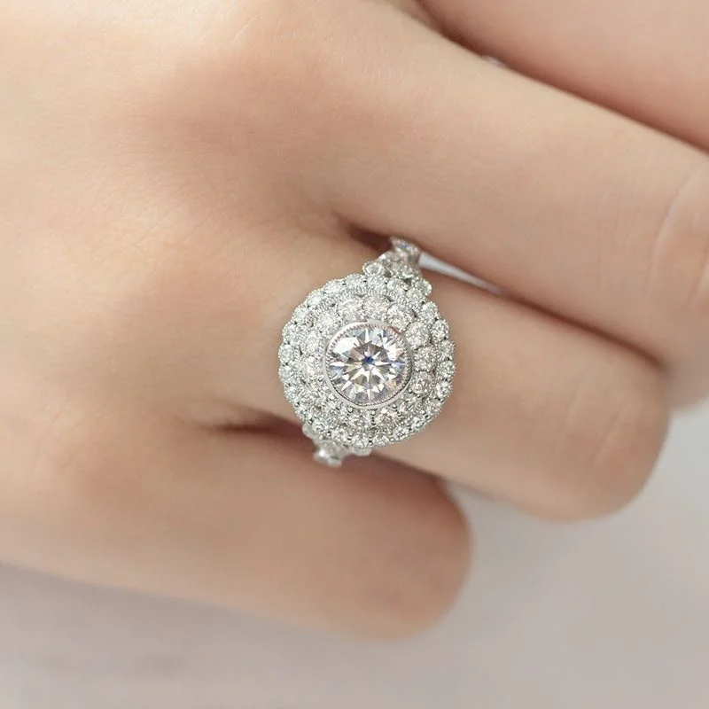  Изготовленный на заказ ювелирное изделие для помолвки 18k золото муассанит кольцо с