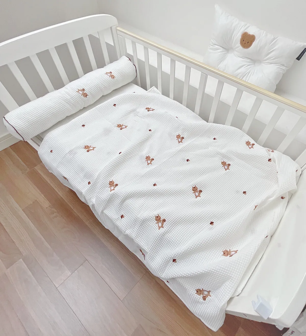 Mini Waffle Knitted Cotton Embroidered Bear Baby Blanket Newborn Summer Waffle Blanket