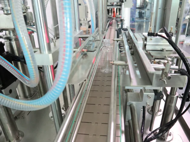 2/4/6 nozzles Automatic hand washing gel production line filling capping and labeling machine