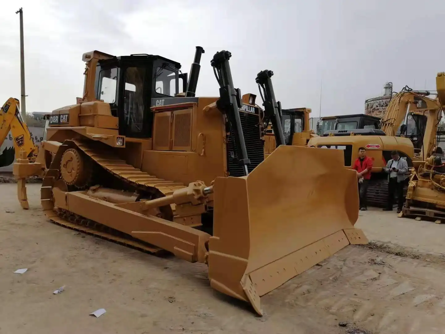 Used CAT D8R Bulldozer with ripper /Caterpillar d6 d6r d6d d7g d7r d8r crawler dozer for sale