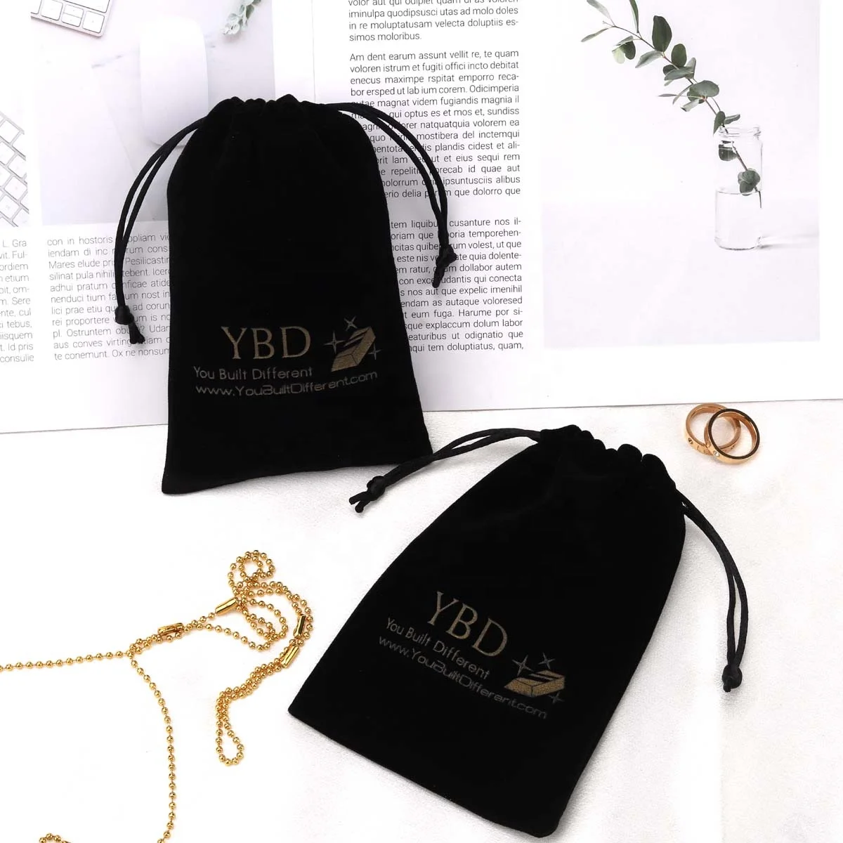 Custom Logo Printing Black Plush Velvet Jewelry Gift Packing Pouch High End Drawstring Velvet Watch Perfume Tarot Bag