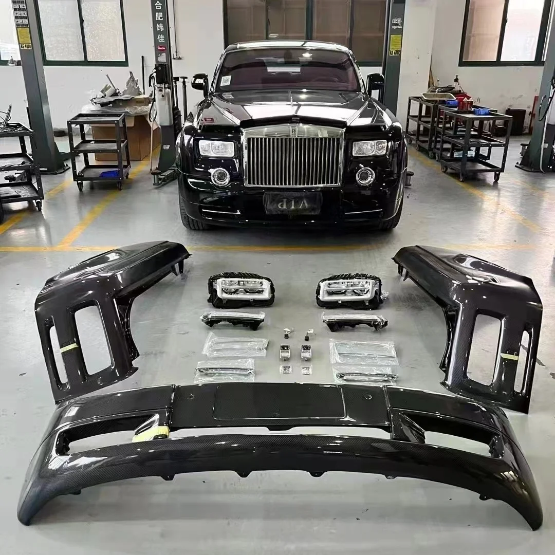 Six-generation Roll-Royce Phantom upgrades the new seven-generation half-style front bumper headlight fenders