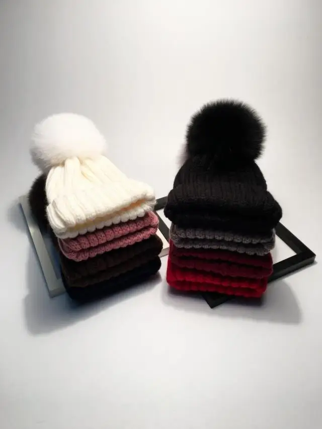 
Fashion Fur balls For Hat Warm Winter Knitted Women Beanie Hat With Fur Fox Fur Balls Pom Pom Hats 
