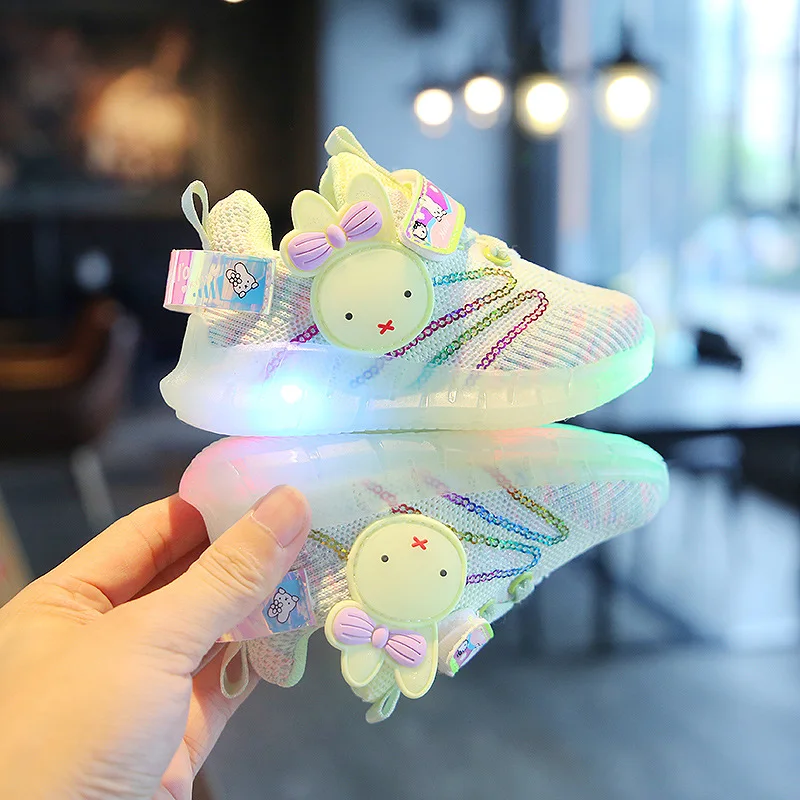 Ivy82103A Fashion Kids sweet bright sneakers girls daily causal net shoes baby cartoon design flying woven sports shoes with LED