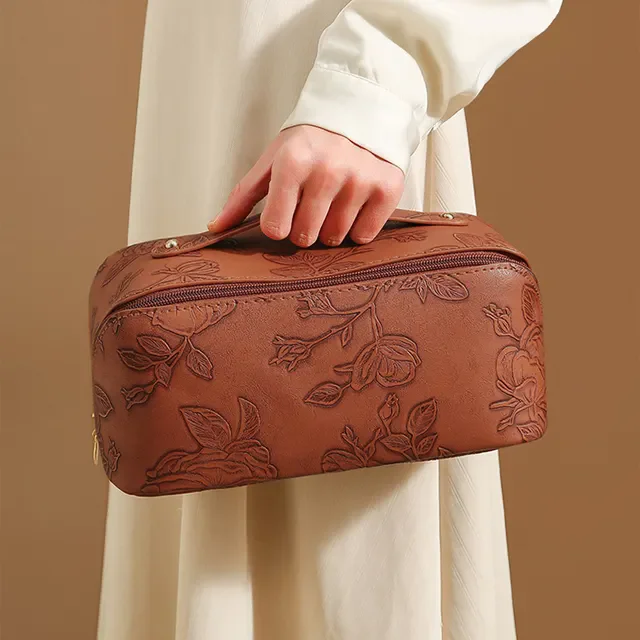 Custom Famous Brand Flat Opening Vintage Stylish Makeup Pouch Soft Leather Travel Makeup Organizer Beauty Storage Bag