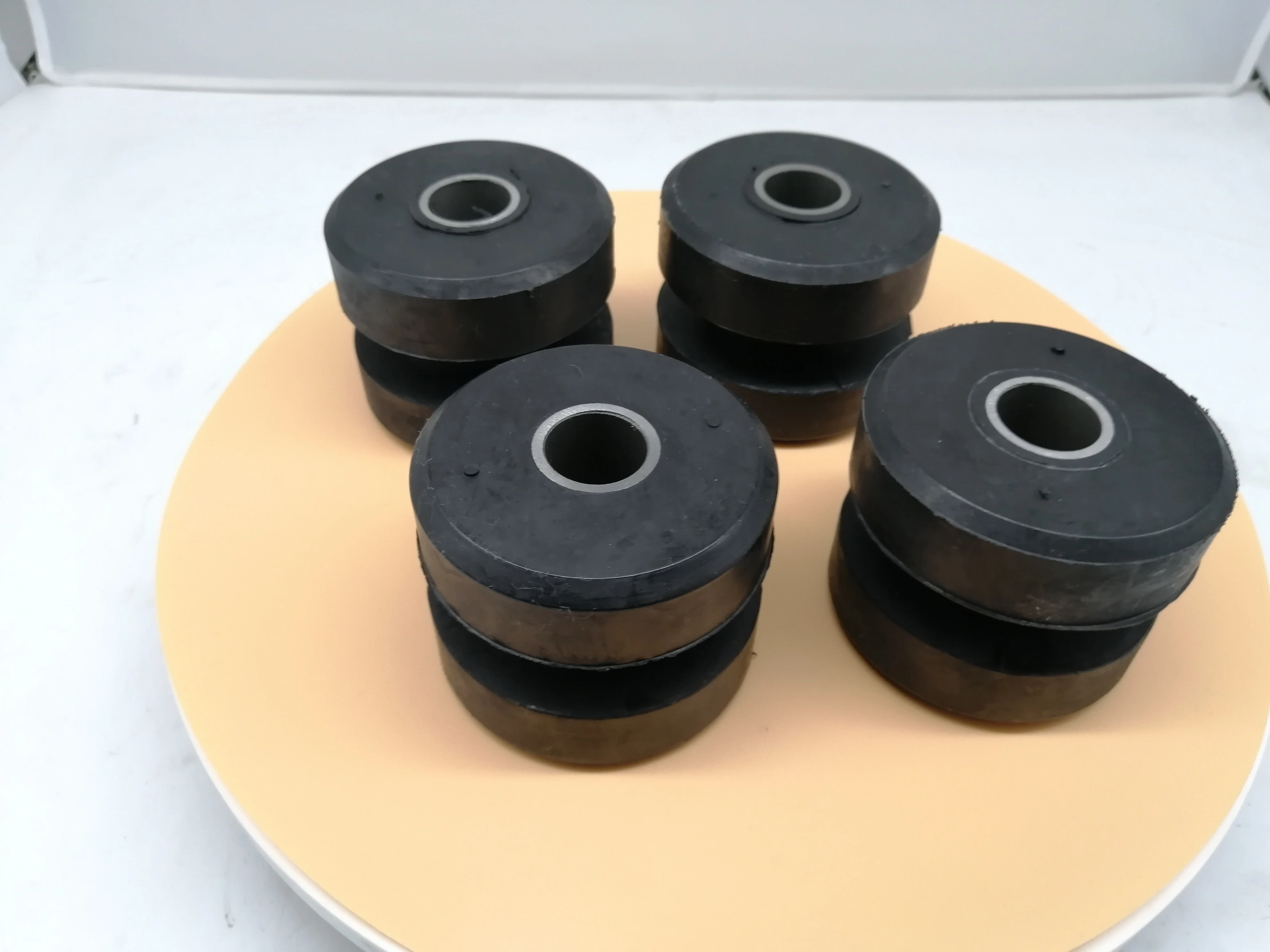 Good Price!ENGINE MOUNT 14528380 NEW For Volvo