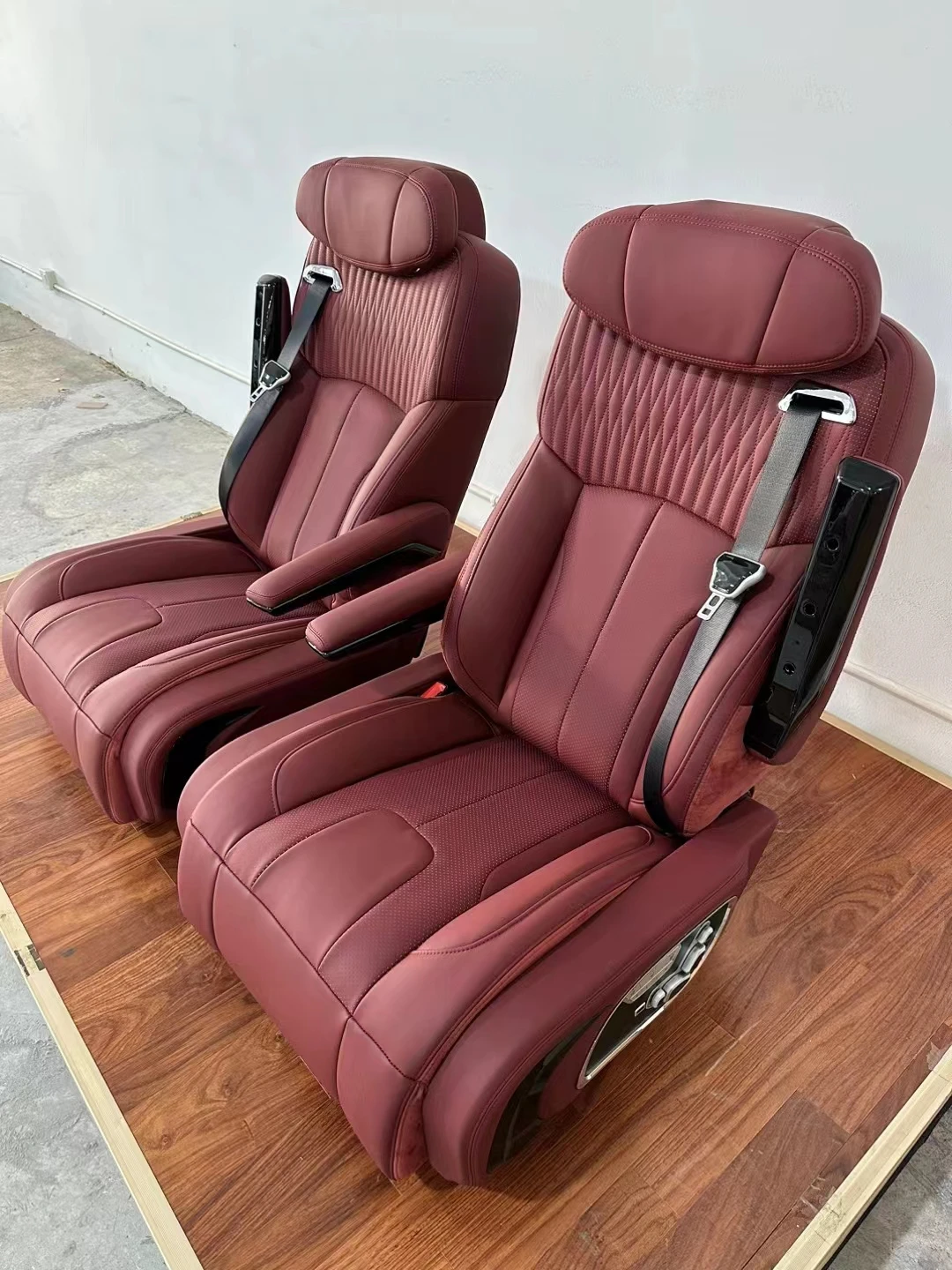 Luxury single electric car chair customized SUV seat rear seat with armrest box