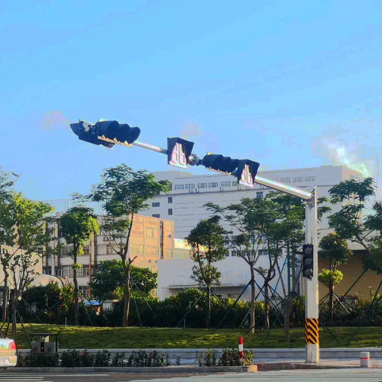 ODM OEM HDG Outdoor Octagonal Traffic Signal CCTV Light Poles with Cantilevers Gantries for Road Street City