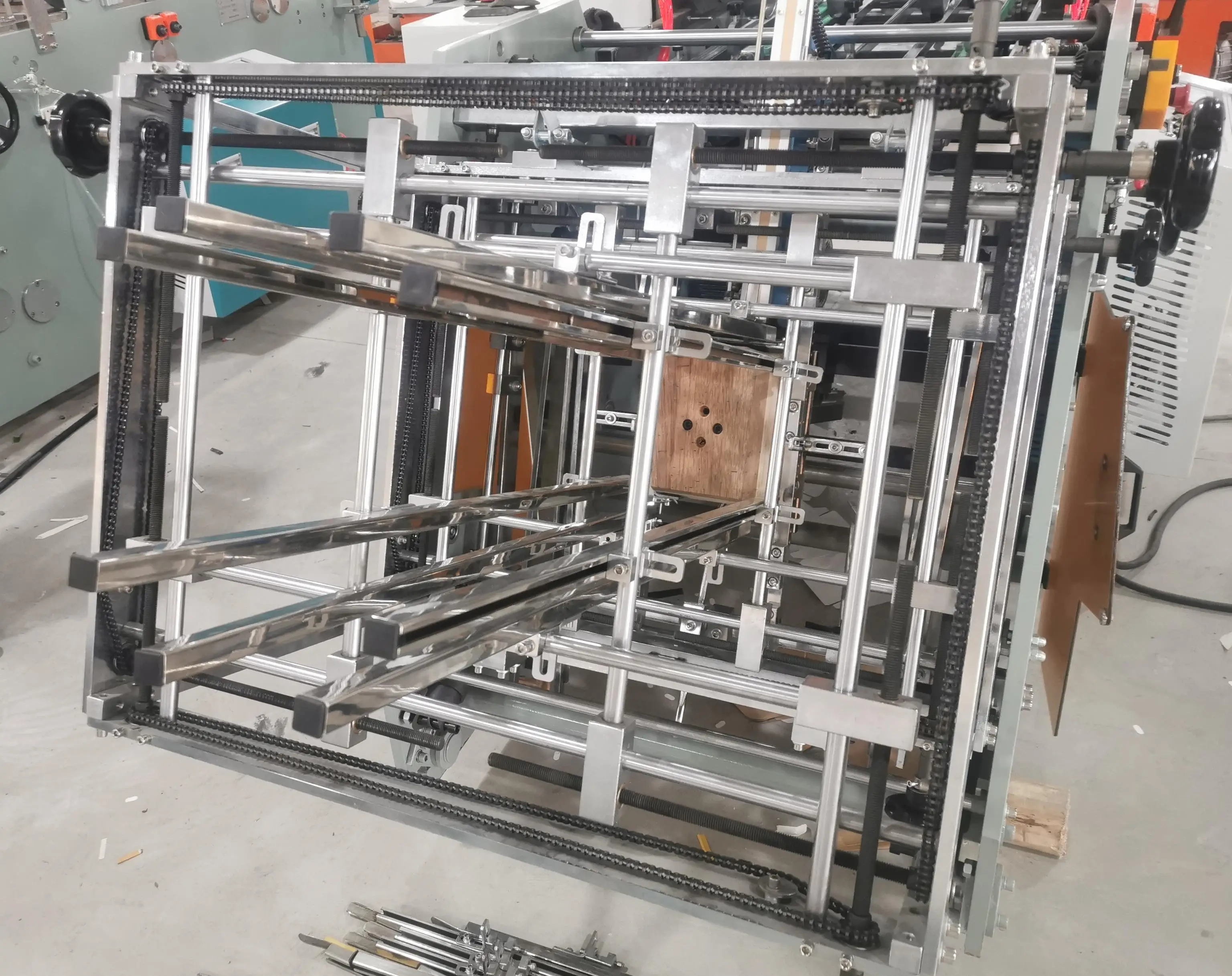 Машина для изготовления ланч-боксов, небольшая машина для формовки упаковочных бумажных коробок