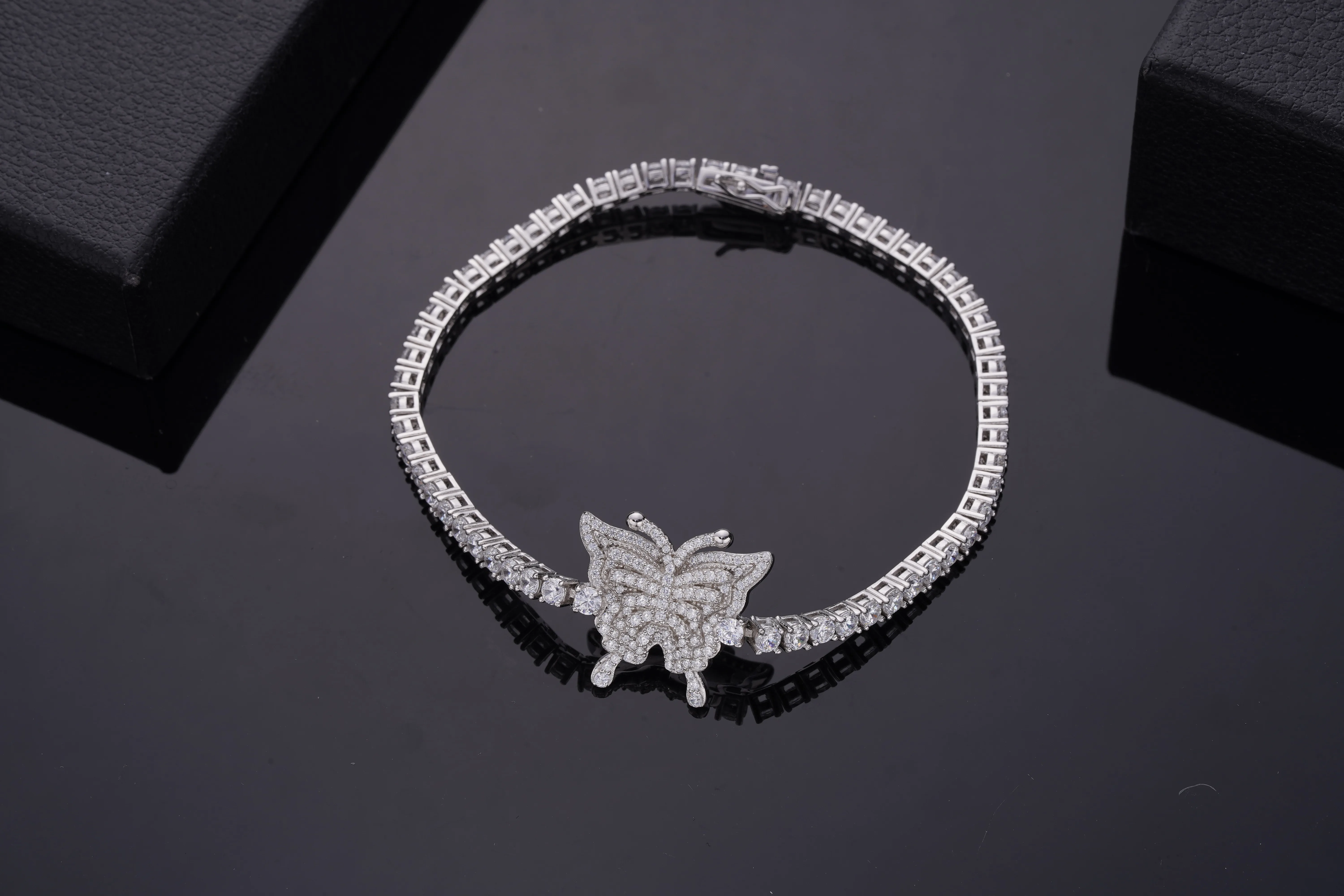 2024 Hot Hip Hop Jewelry 925 Sliver Iced Out Moissanite Bling Butterfly Tennis Cain Bracelet Bangles For Men