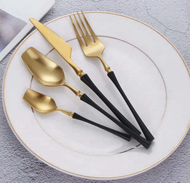 Luxury royal metal reusable gold plated flatware pvd plated 304 gold spoon fork knife set cutlery stainless steel