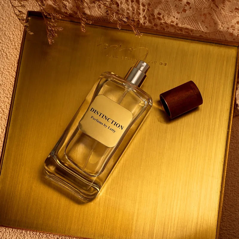 Custom 25ml 50ml 100ml clear glass spray pump perfume bottle with wooden cap