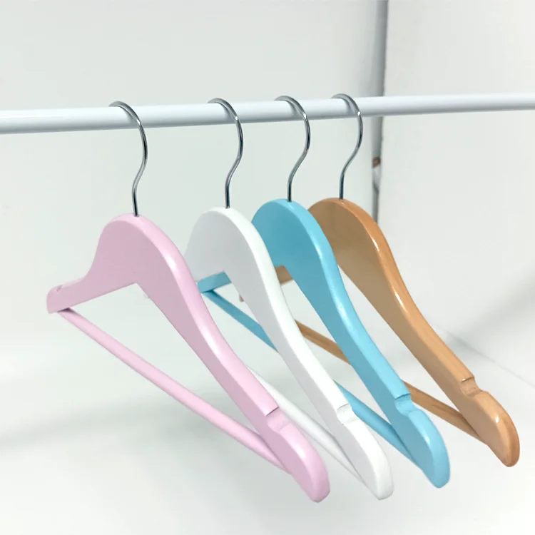 IANGO Wood Child Cloth Hangers Wooden Kids Baby Top Clothes Hangers Clothing Living Room Iron Hot Sale High-quality Natural Pink