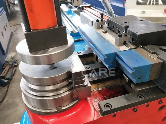 Автоматический гибочный станок DW38CNC для чемоданов и алюминиевых рамок на
