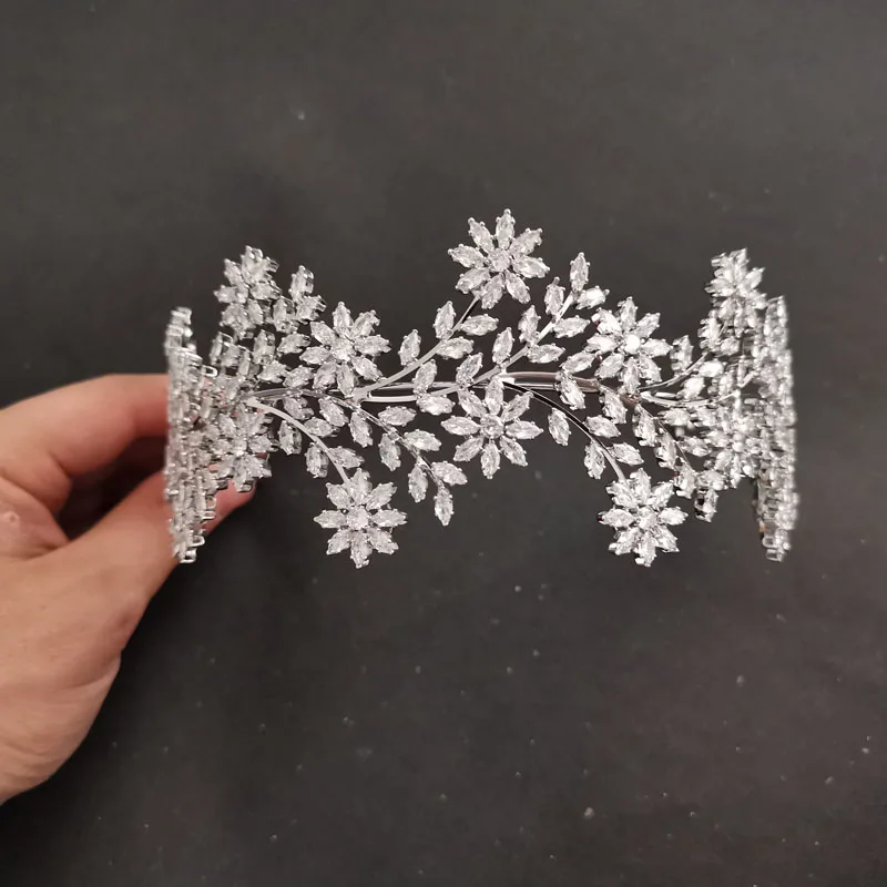 SLBRIDAL Искрящийся классический кубический цирконий свадебная тиара Свадебная королева принцесса конкурс Вечеринка CZ Корона подружки невесты женские ювелирные изделия