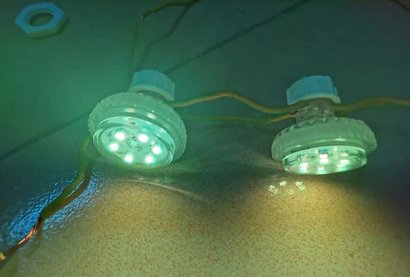 Amusement forain E14 ac24v rgb led rgb pixel 35mm led rgb auto program cabochon led.jpg