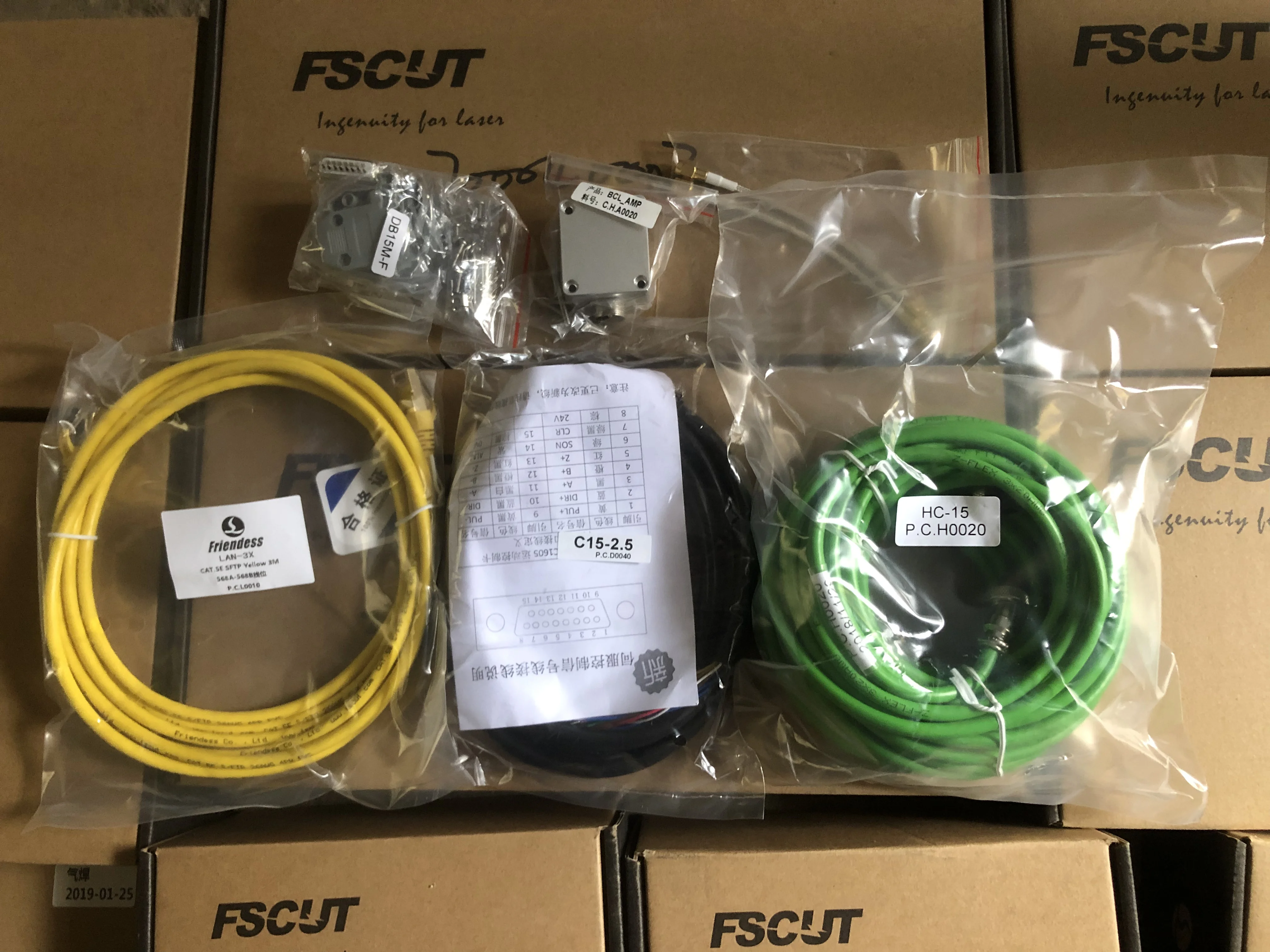  FSCUT2000C + BCS100 система управления ЧПУ и автофокусировки для волоконно-лазерной