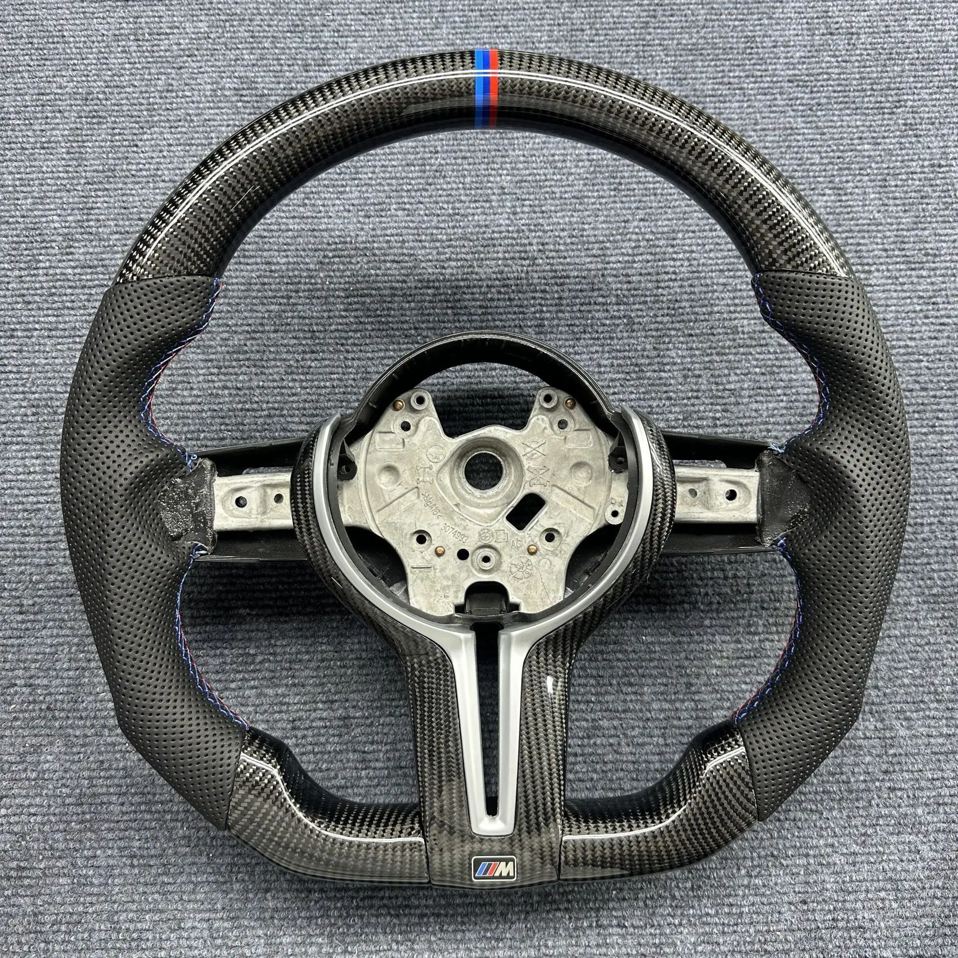 Carbon Fiber Car Steering Wheel For BMW M M3 M5 M6 F01 F02 F06 F07 F10 F11 F12 F13 F30 F32 F80 F91 E90 E91 E92 Car Accessories