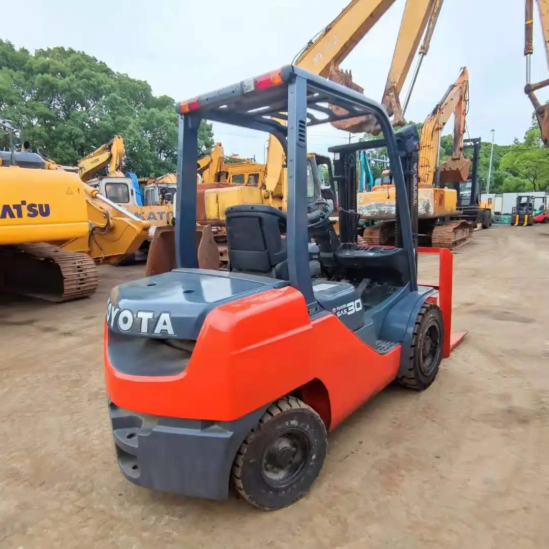 
USED JAPANESE FD30 FORKLIFT, FD30 FORKLIFT WITH LOW PRICE IN THE GOOD CONDITION. 