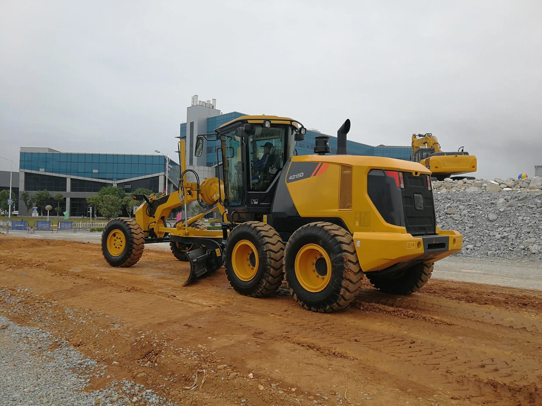 New Product 217HP Motor Grader Clg4215D with Front Dozer Rear Ripper
