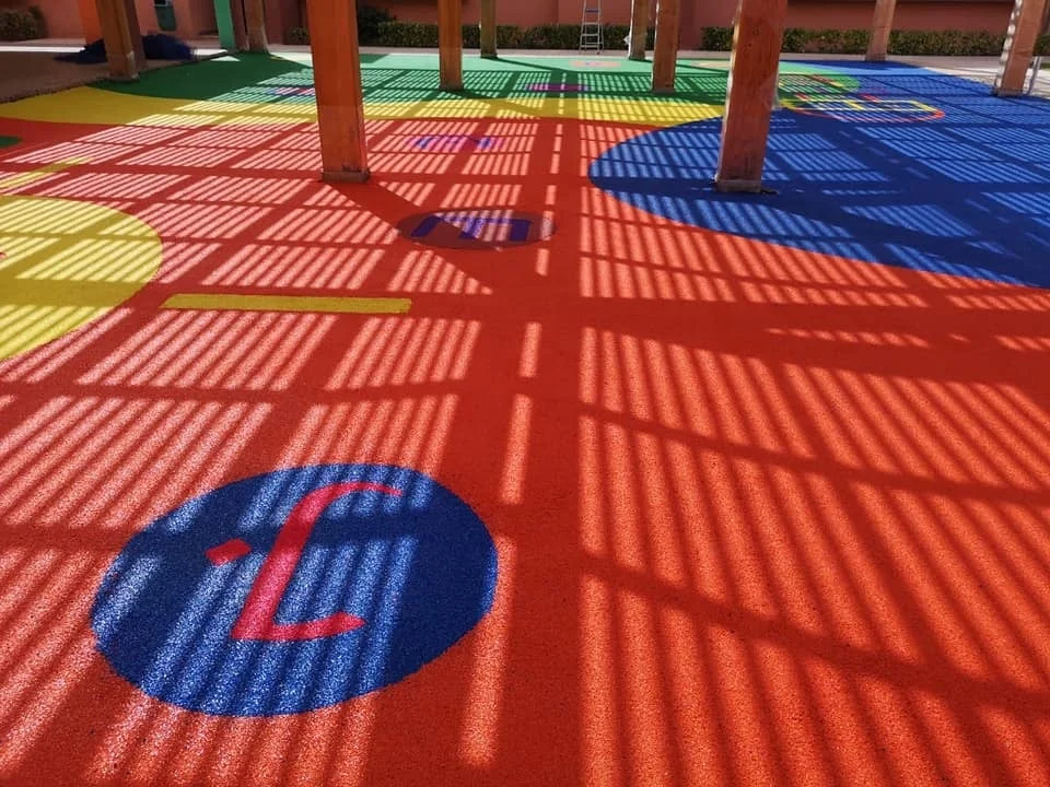 2020 Горячая продажа нетоксичные уличные игровые площадки epdm резиновые гранулы для детской уличной игровой спортивной беговой дорожки